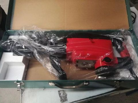 點擊查看詳細信息<br>標題：電鎬 閱讀次數(shù)：2144