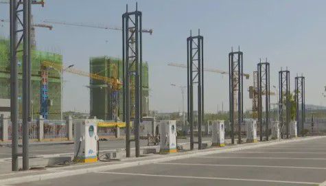 公共停車場(chǎng)與居民小區(qū)新基建 新能源充電樁助推綠色出行